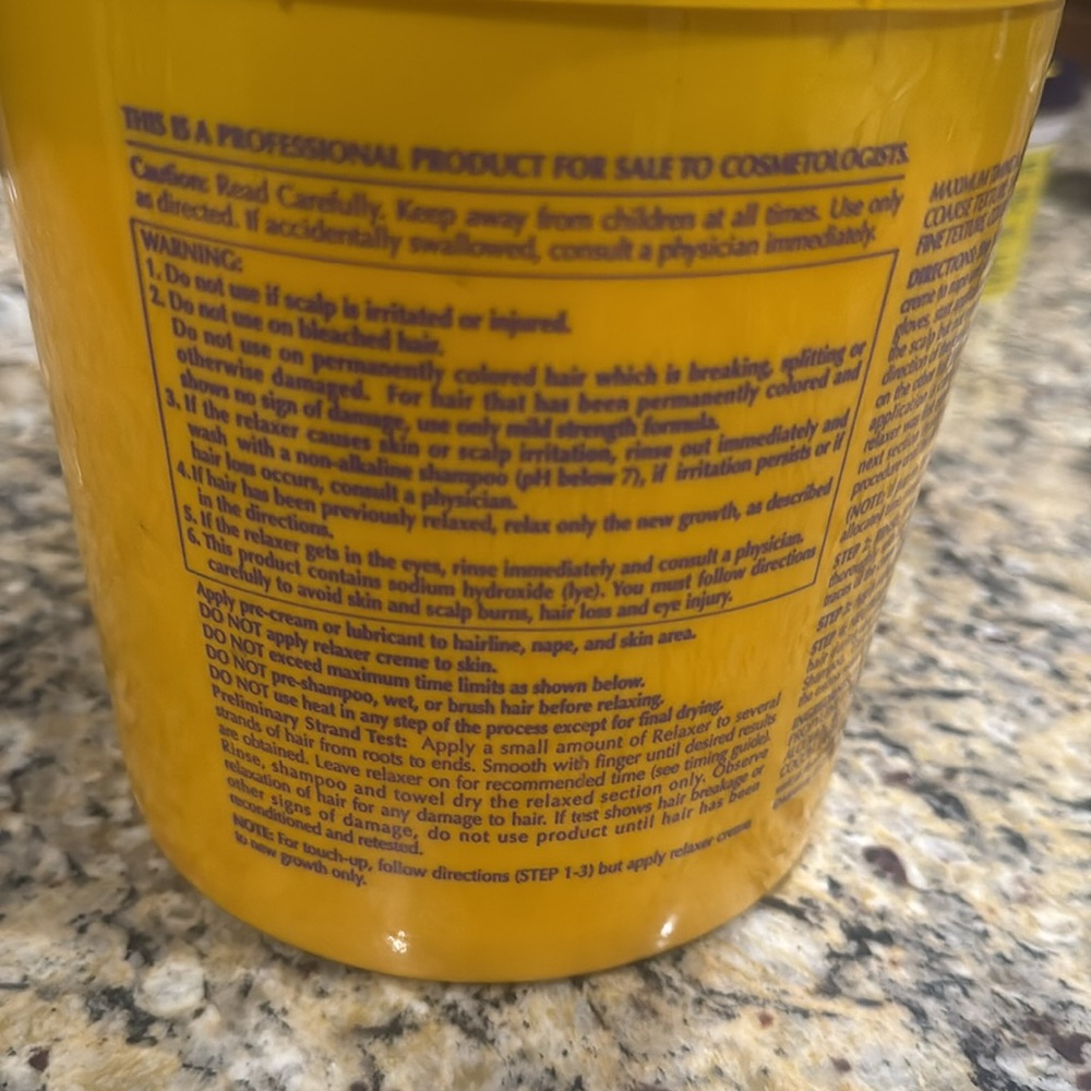 Motions  Oil Moisturizer Hair Relaxer - Picture 2 of 2